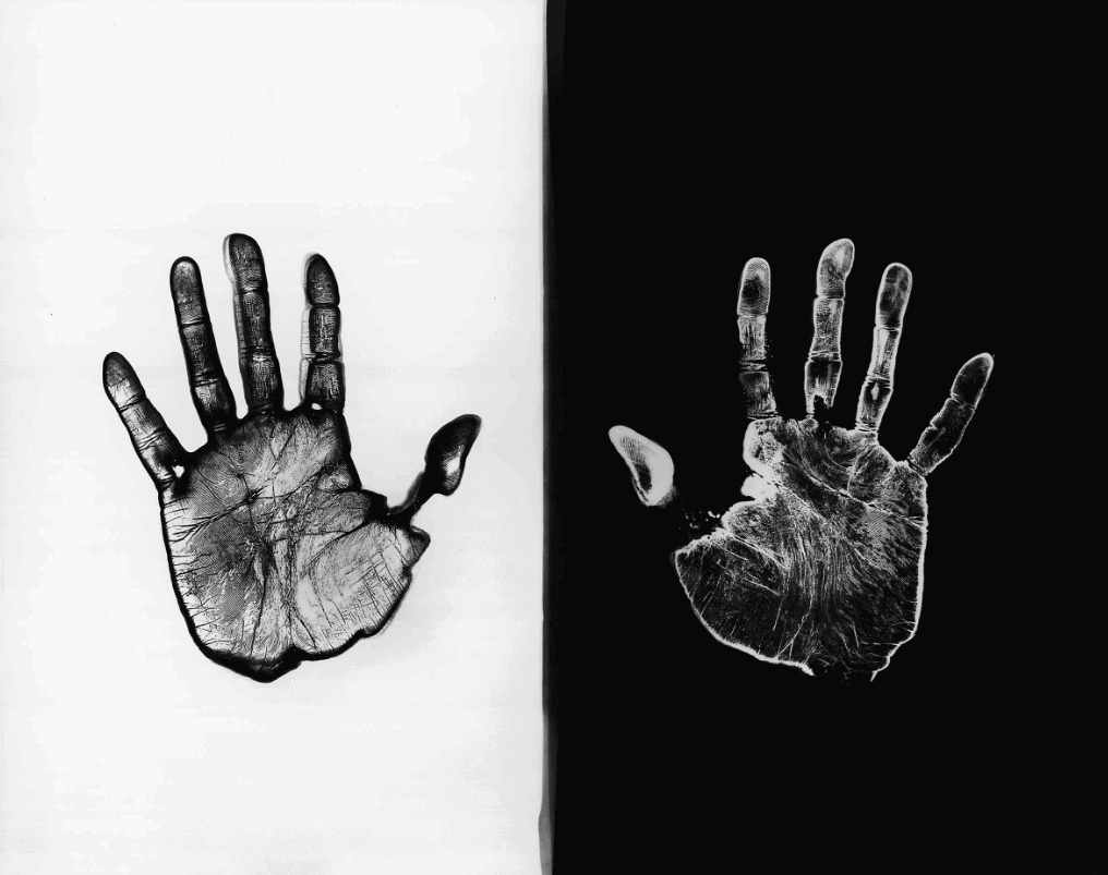 GIOVANNI ANSELMO, GINO DE DOMINICIS, PAOLO ICARO, UGO MULAS, GILBERTO ZORIO | Renverser ses yeux. Autour de l'Arte Povera 1960- 1975: photographie, film, vidéo | GROUP SHOW